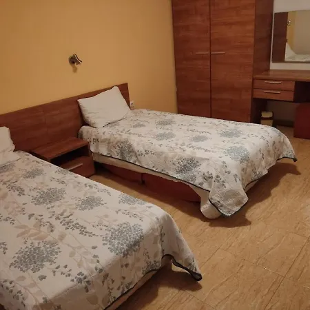 Dean's Cozy 2 Bed At Sunny Appartement